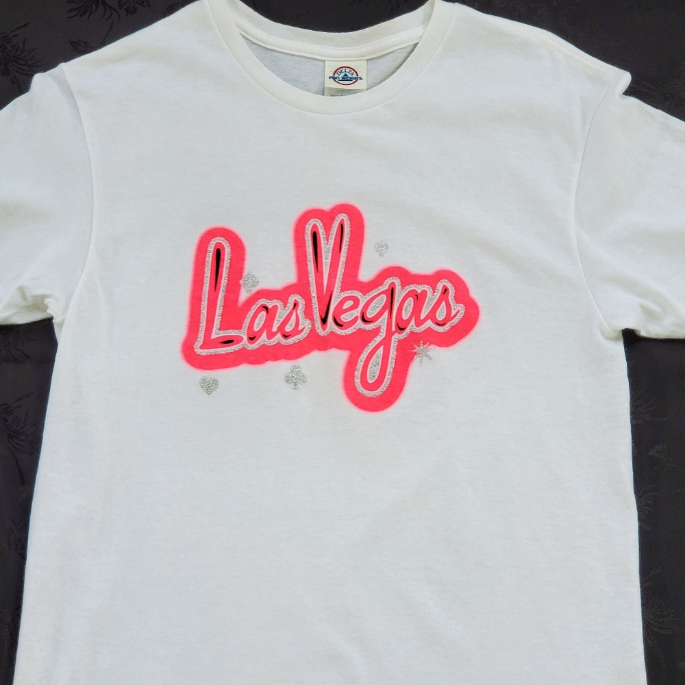 Las Vegas Woman's Size Small T-Shirt Top Vacation Souvenir Hot Pink Delta Tag